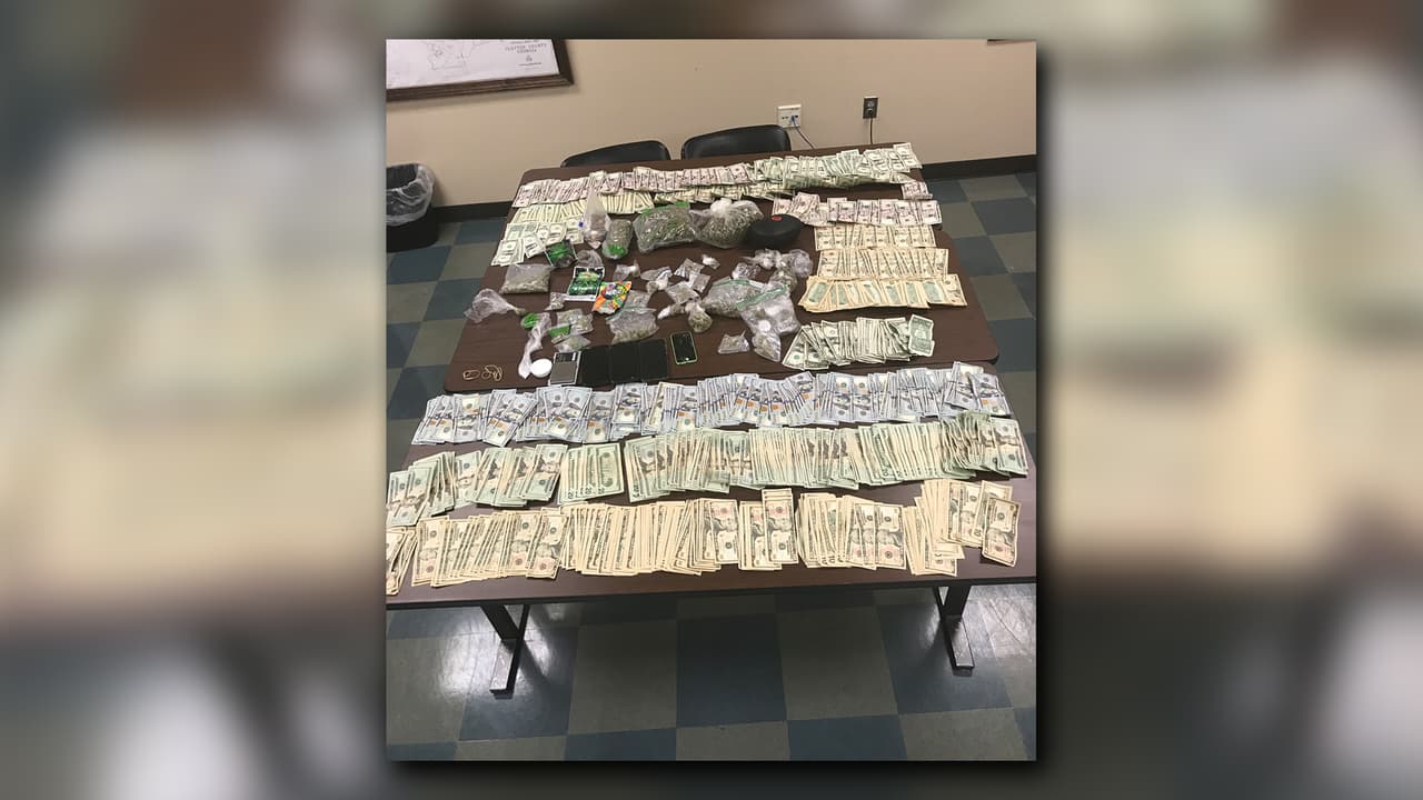 Las autoridades del condado de Clayton incautaron miles de dólares, armas de fuego y droga durante la ejecución de la "Operación Gabriel".