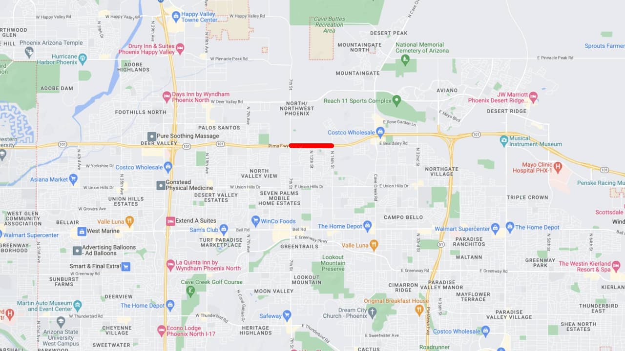 <b>Loop 101</b>
<br>El Loop 101 en dirección este (Pima Freeway) se reducirá a dos carriles durante la noche entre las calles Seventh y 16th al norte de Phoenix desde las 9 p.m. a 5 a. m. los viernes, sábados y domingos.
<br>
<br>16th St también cerrará durante la noche bajo Loop 101.
<br>
<br>Para conocer las condiciones de las carreteras en tiempo real puede visitar la página del 
<a href="https://www.az511.gov/" target="_blank">Departamento de Transporte de Arizona</a>, o llamar al 511.