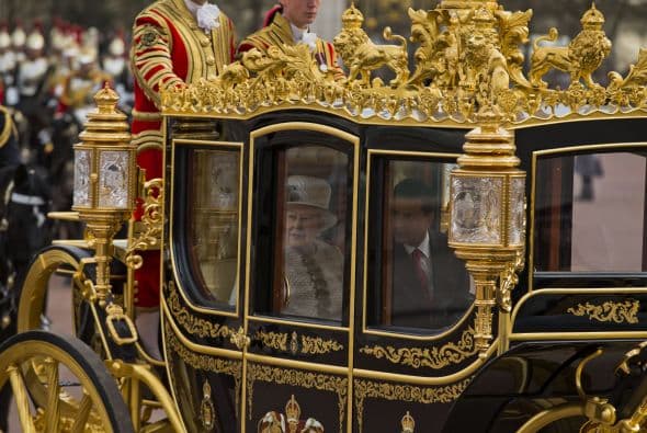 Peña Nieto compartió carruaje con la reina Isabel desde el lugar de su recepción en el centro de Londres hacia el Palacio de Buckingham