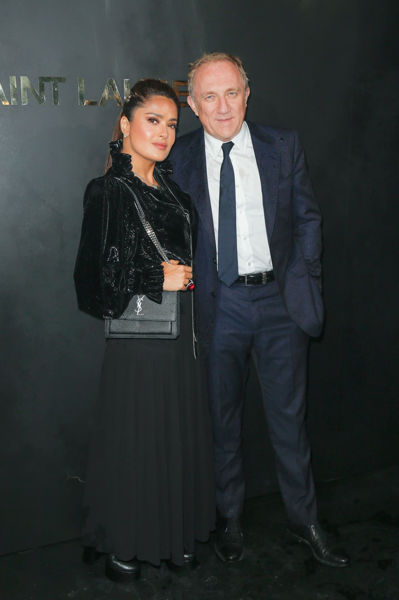 Salma Hayek y Francois-Henri Pinault se conocieron en 2006, en la inauguración del Palacio Grassi, a la que la actriz mexicana fue invitada de honor. Durante la cena se sentó al lado de su actual esposo y no se han separado desde entonces.
