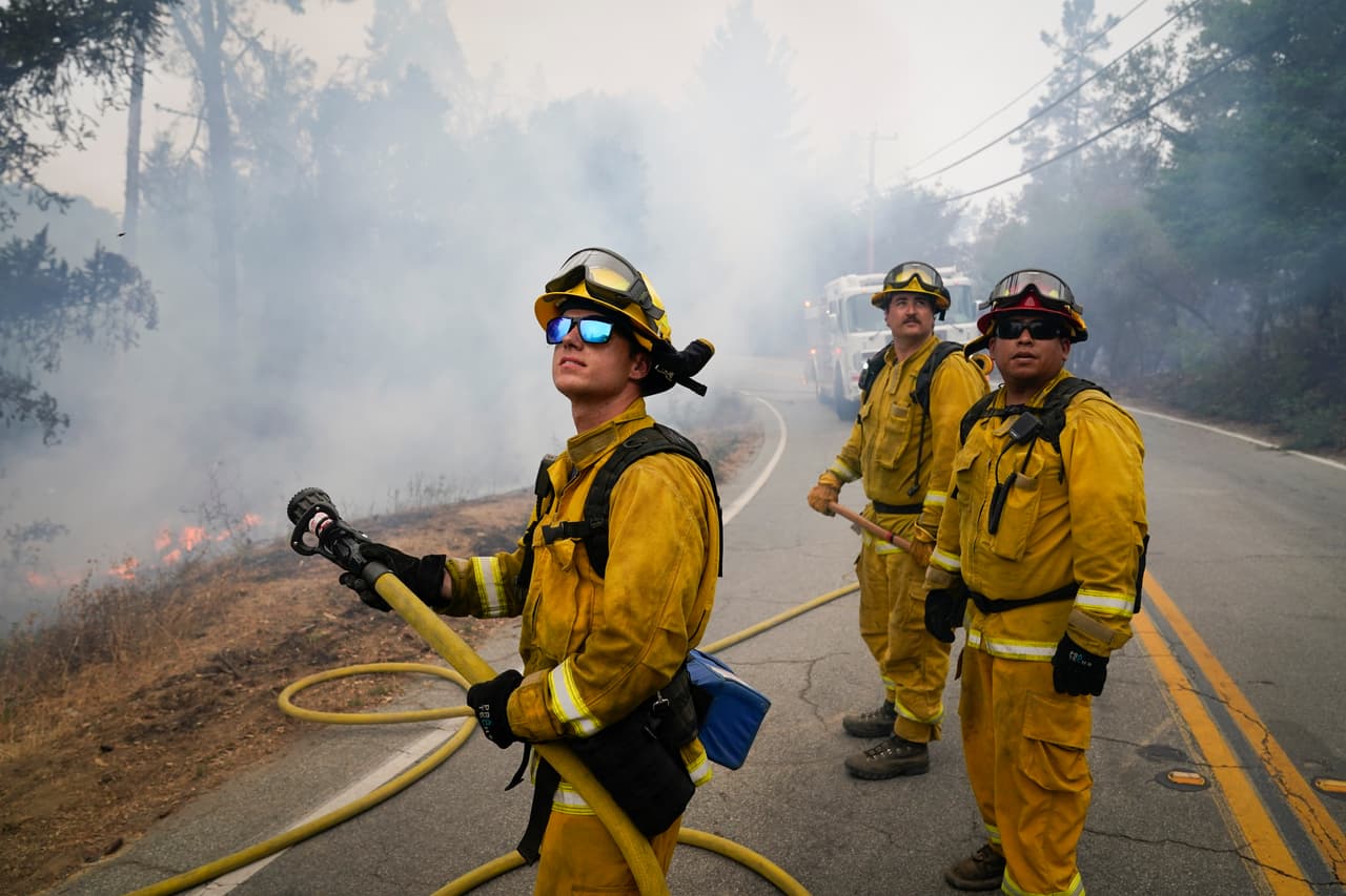 Roban la cartera de un bombero y vacían su cuenta bancaria mientras él luchaba contra incendios forestales