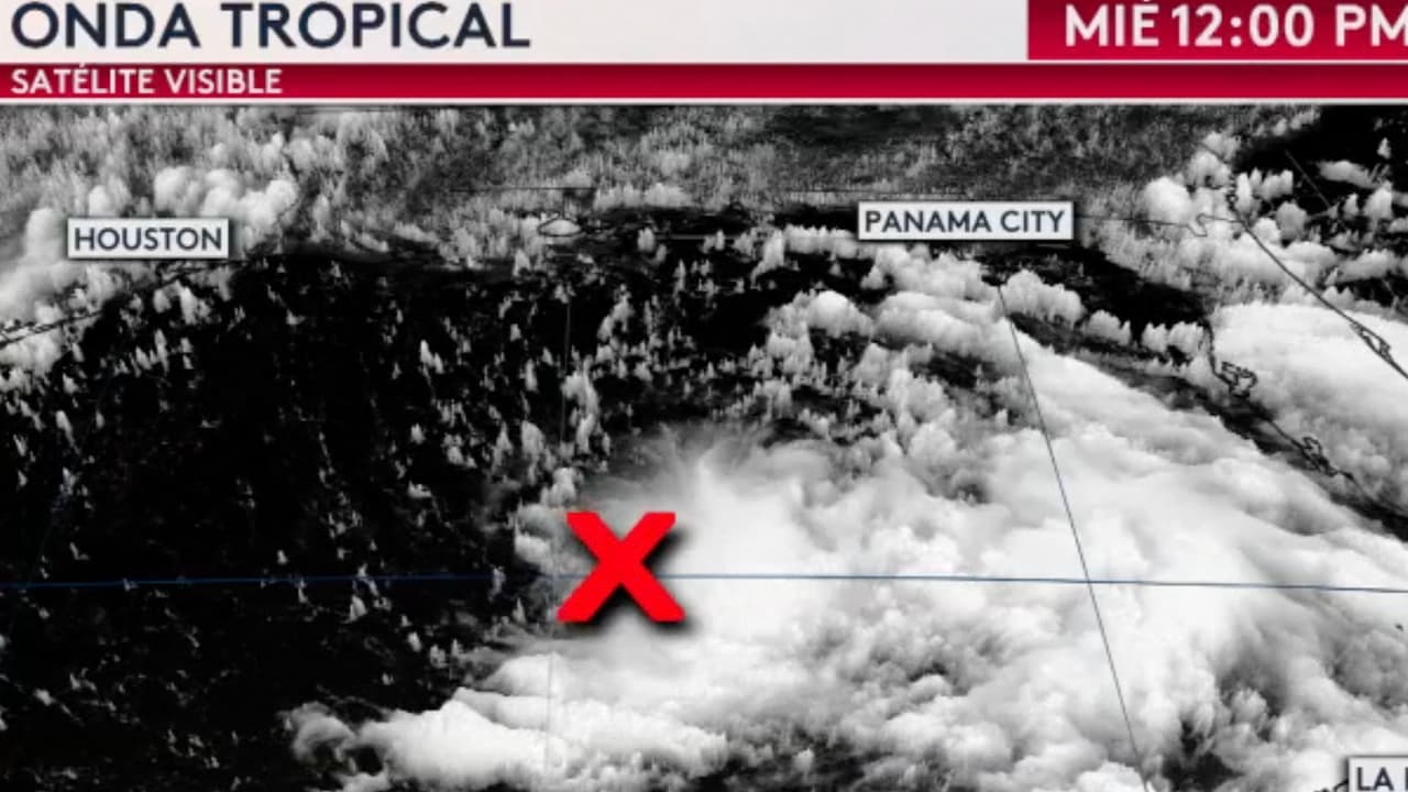 Onda tropical está en el centro del Golfo de México y llegaría a Texas entre jueves y viernes