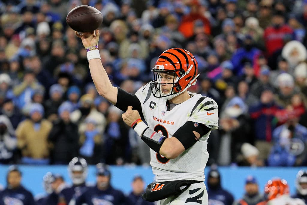 Las defensas hacen su partido esta noche, pero es la defensa de los Bengals la que pega al final y los visitantes terminan venciendo 19-16 a los Tennessee Titans.