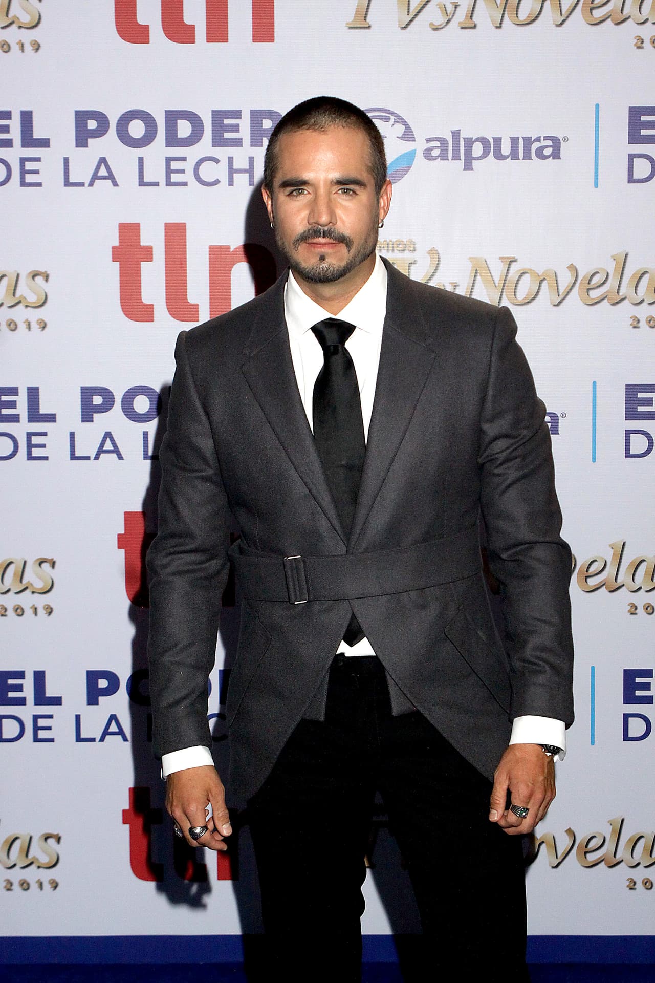 Después participó en la serie 'Bajo el mismo techo', producida por Gerardo Quiroz.