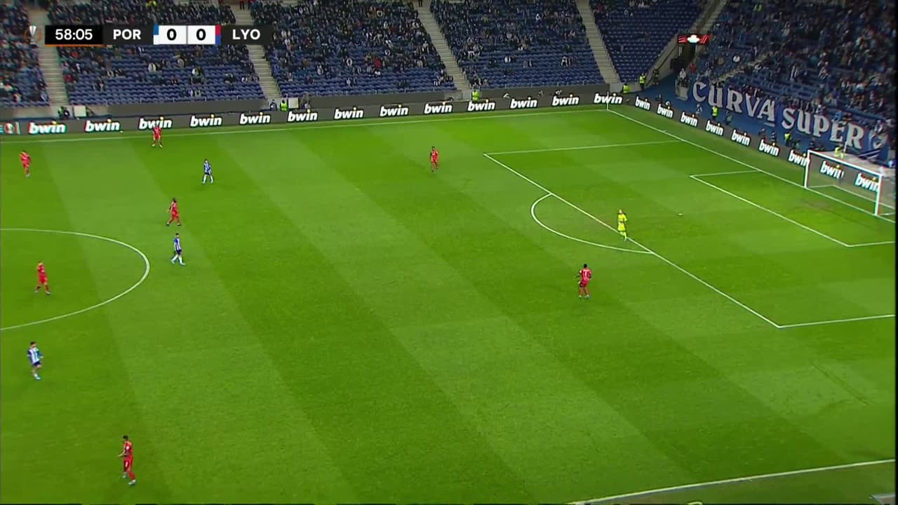 ¡GOL!  anota para Lyon. Lucas Paquetá