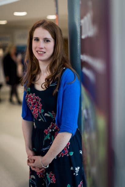 De acuerdo al sitio Daily Mail, Leigh Smith daba su discurso mientras rompía en llanto.