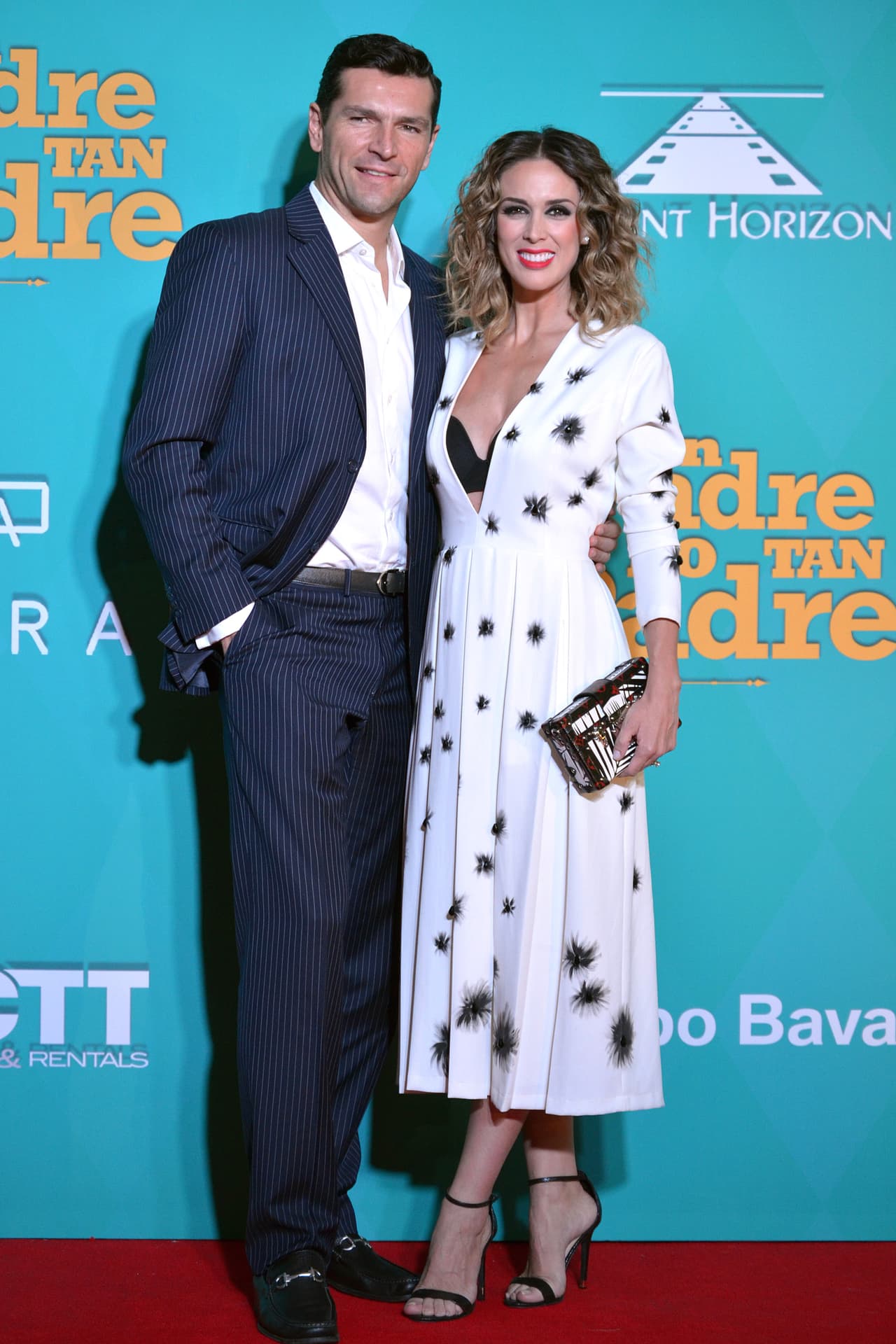 Uno de los casos más sonados fue el de
<b> <a href="http://www.univision.com/temas/jacqueline-bracamontes">Jacqueline Bracamontes</a></b>, pues en su primer embarazo esperaba mellizos, a quienes les pondría por nombre Jacqueline y Martín.