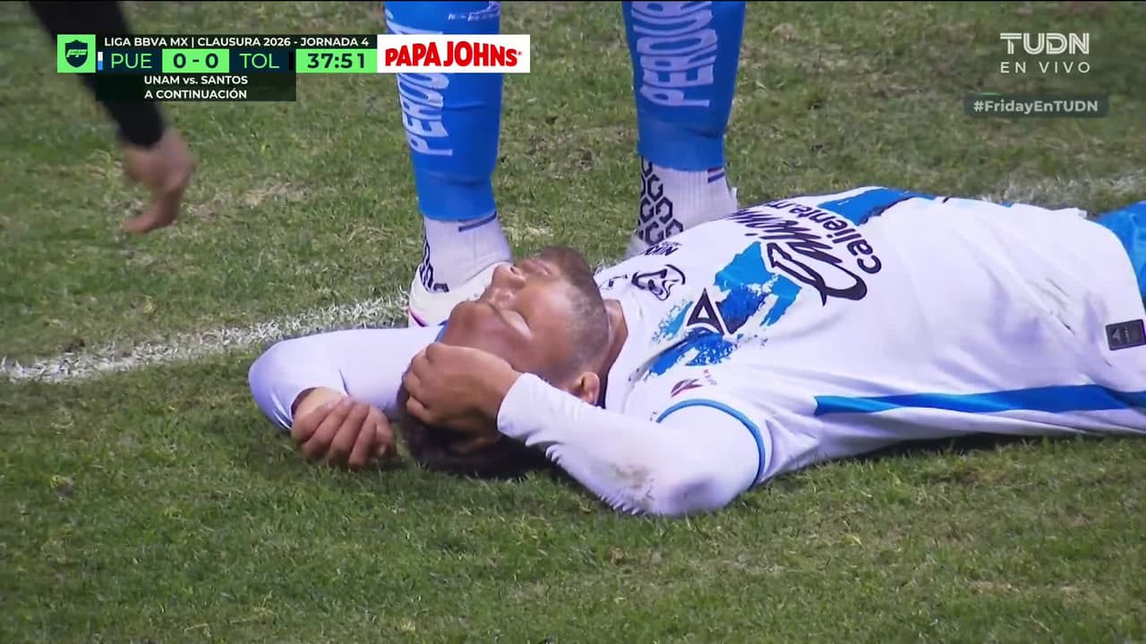 Eduardo Navarro se recupera tras balonazo y regresa al partido