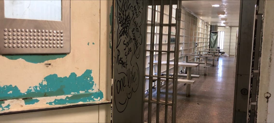 Aseguran que el presupuesto podría ser empleado para mejorar la seguridad de los reos y del personal que labora en el centro