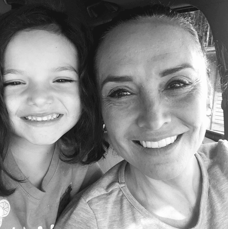 La presencia de la pequeña en la vida de la también actriz le permite tener presente a su fallecida hermana.