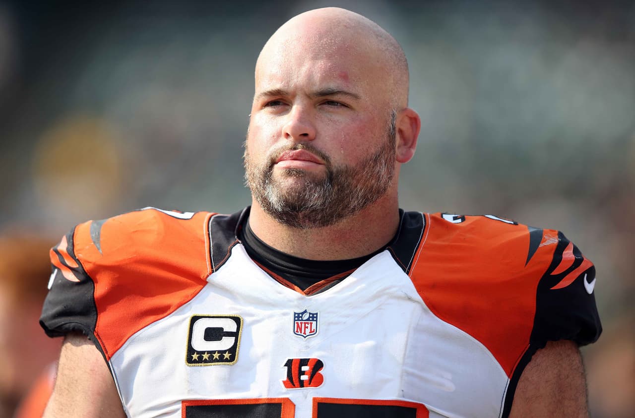 Andrew Whitworth: No tengo dudas de que podemos ganar en playoffs con A.J. McCarron