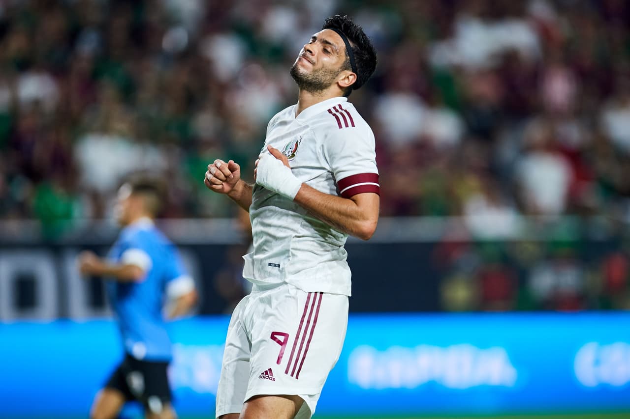 La selección mexicana tuvo uno de sus partidos más oscuros en la era del ‘Tata’ Martino y con doble de Edinson Cavani, Uruguay le pasó por encima a un Tri, que generó dudas, incertidumbre y preocupación a menos de 6 meses de Qatar 2022.