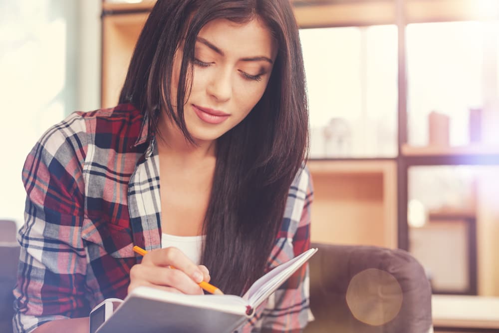 Sobre todo, tomando en cuenta cómo contribuir a crear conciencia social a formar una sociedad nueva sin perder nuestra individualidad.