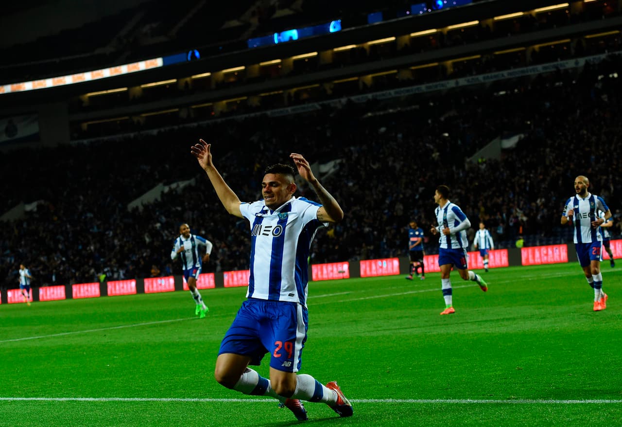 Tiquinho repetiría en el marcador para el 6-0 y para confirmar que Porto era el único equipo capaz de manejar a su antojo el partido.