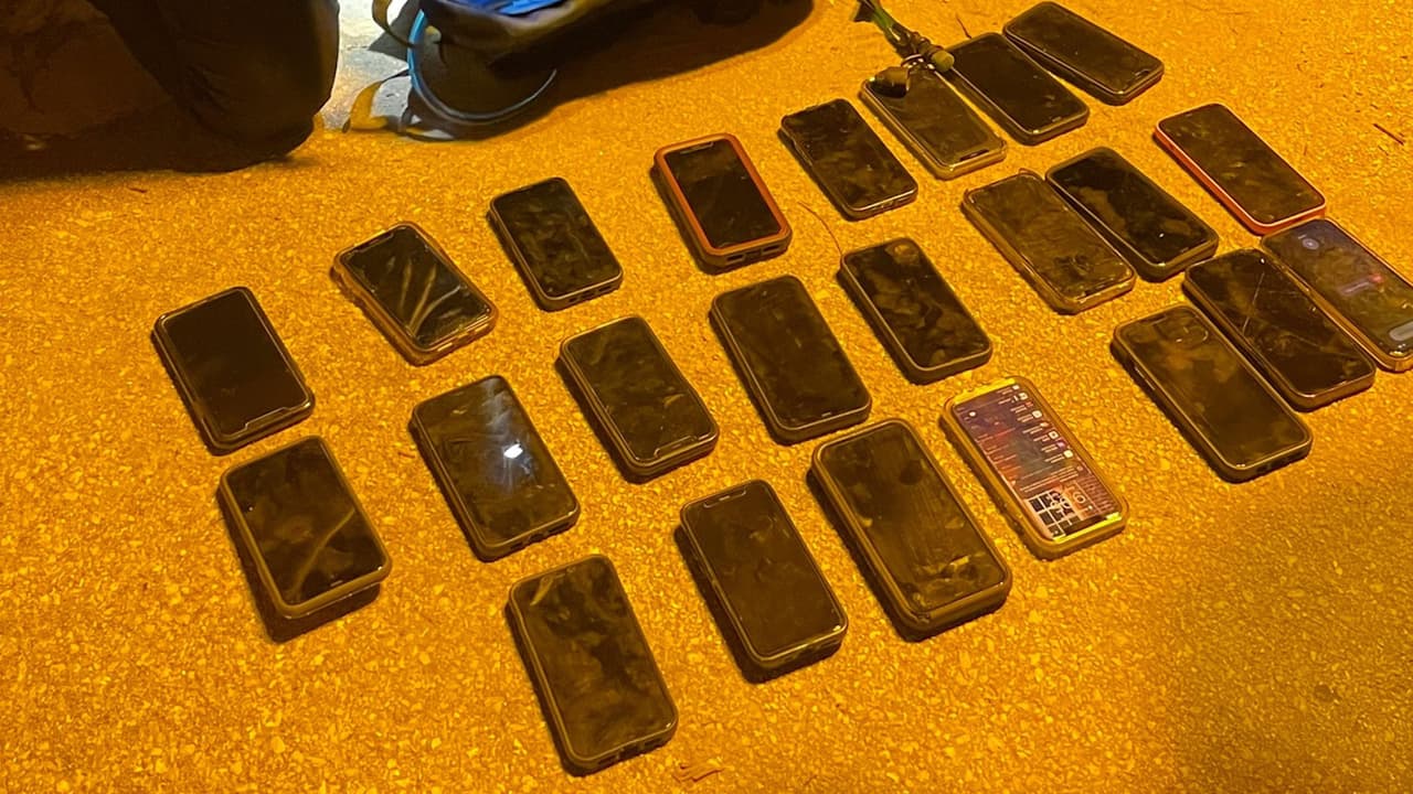La policía de Fort Lauderdale arrestó a tres personas acusadas de robo durante el ‘Tortuga Music Festival’. 
<br>