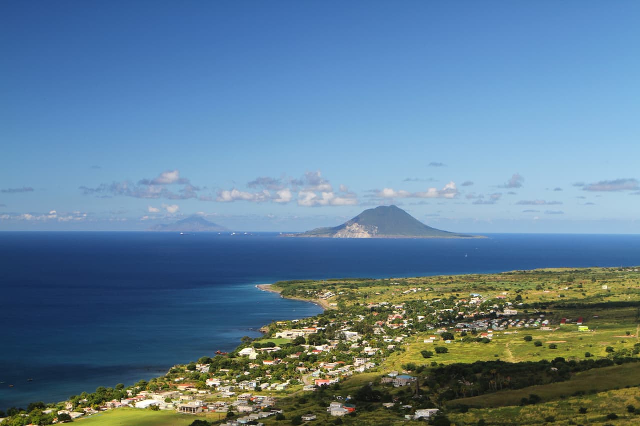 <b>Puesto 7. Sint Eustatius (territorio de Países Bajos en el mar Caribe).</b>
<br>
<br>Casos totales acumulados: 20.
<br>
<br>Nuevos casos en las últimas 24 horas: 0.
<br>
<br>Muertes acumuladas: 0.
<br>
<br>Muertes en las últimas 24 horas: 0.
<br>