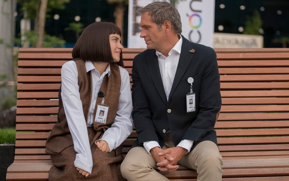 En "Antes muerta que Lichita" Roberto se acercó a Alicia por interés, pero no por su dinero, ¡sino por su inteligencia!