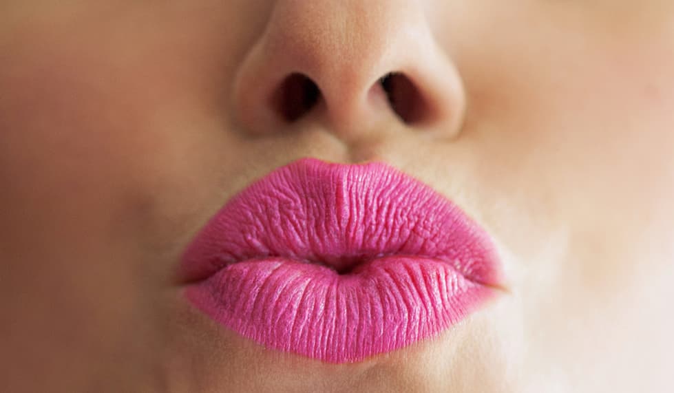 Los beneficios de los parches de colágeno sobre el rostro