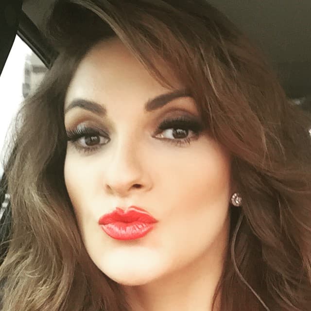 Será que la belleza de estas mujeres intimida a los hombres?