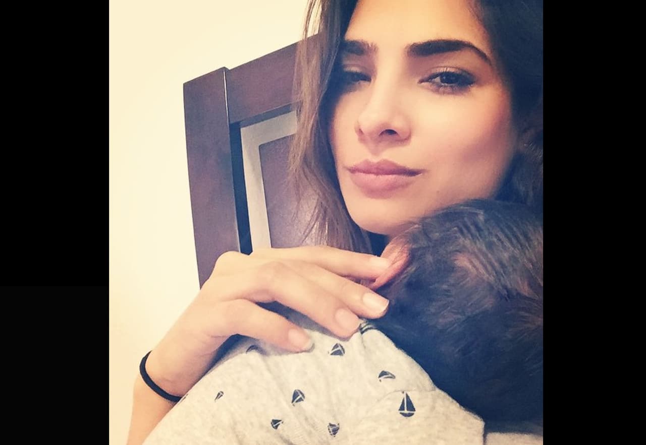 4. PRIMEROS DÍAS. Ale nos compartió sus primeros días como madre. Aunque un poco cansada, está más feliz que nunca.