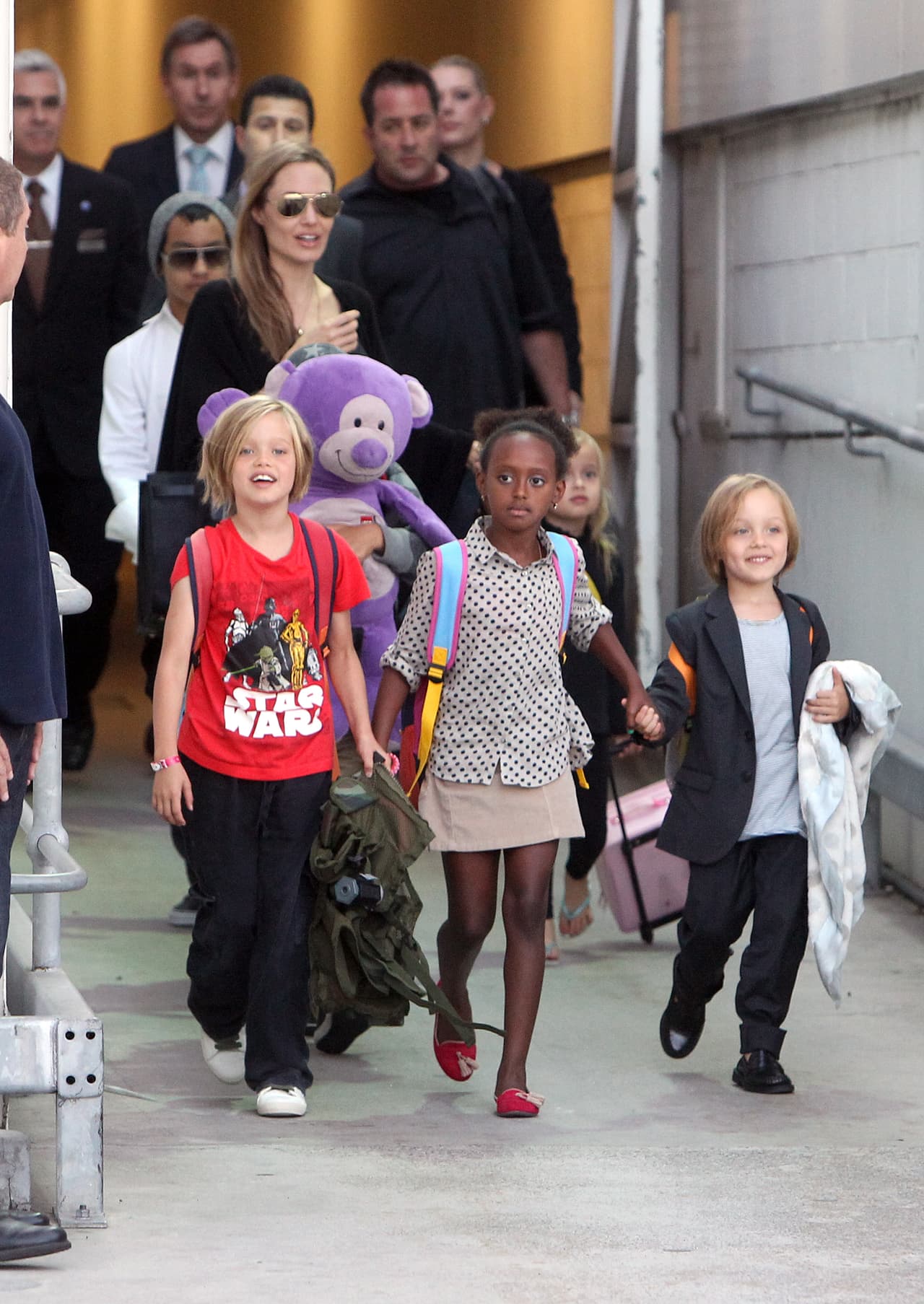 Shiloh y sus hermanas, Zahara y Vivienne.