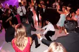 El festejo resultó muy divertido, nadie se quedó sin bailar en esta fiesta.