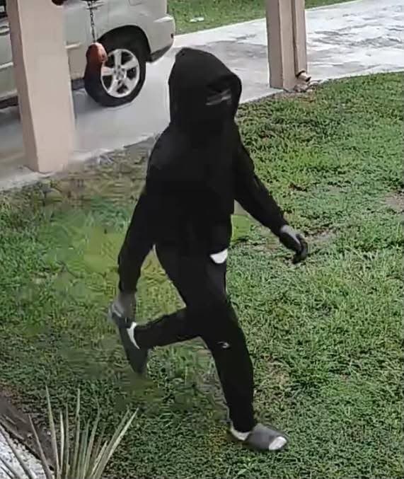 Adolescente de Florida señala al aburrimiento como la razón detrás de robos de vehículos y viviendas