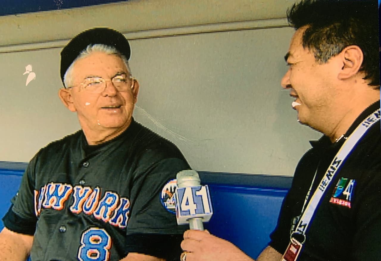 "Me siento sumamente orgulloso, aunque me siento de todas las nacionalidades, pero quiero dejar claro que me enorgullece ser hondureño, algo que nadie me va quitar, amo mi tierra, mi gente, mi cultura, afortunadamente recibo mucho cariño de la comunidad colombiana, ecuatoriana, dominicana, salvadoreña, mexicana y he sido objeto de múltiples reconocimientos de parte de ellos".