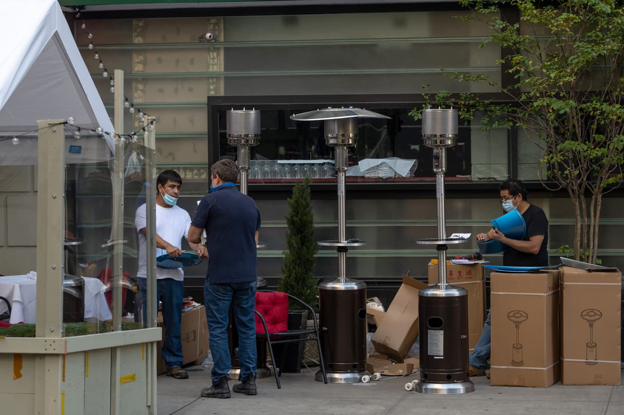 NYC permitirá el uso de calentadores en los restaurantes al aire libre durante el invierno
