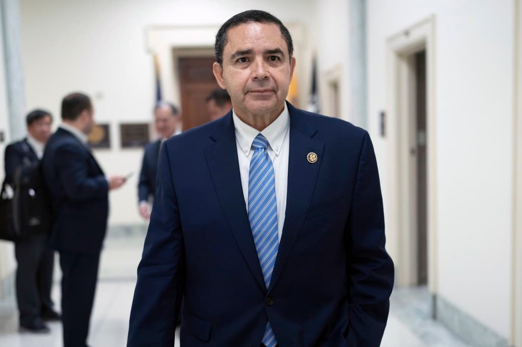 Trump perdona al congresista demócrata Henry Cuellar, acusado de aceptar sobornos de un país extranjero