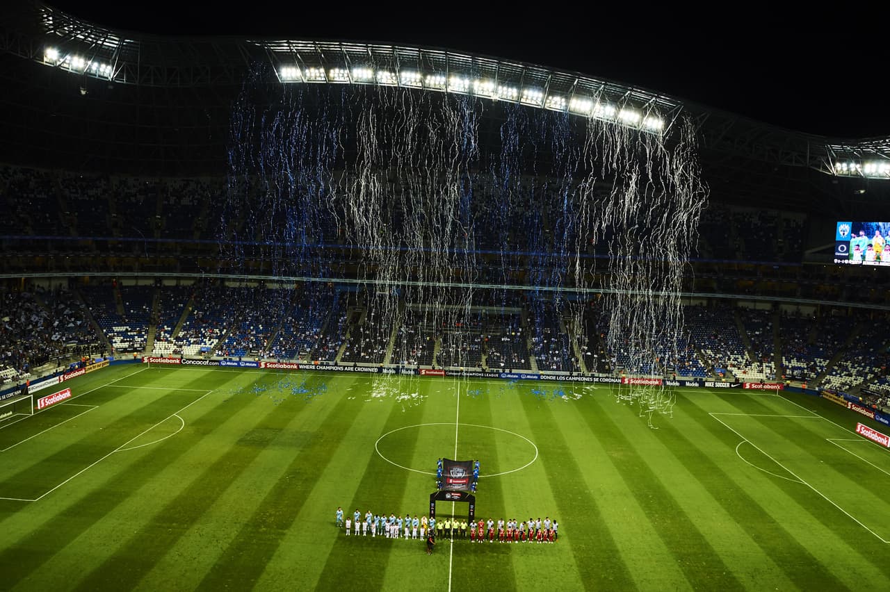 El colorido, el ambiente y la pasión previo al arranque del cotejo Semifinal de la Liga Campeones entre Rayados del Monterrey y el Sporting Kansas City.