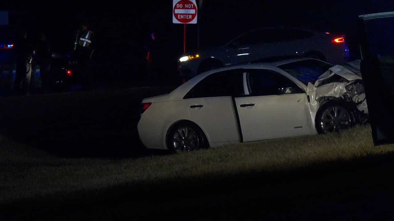 Mueren dos mujeres tras incidente vehicular, posiblemente la conductora se pasó un alto