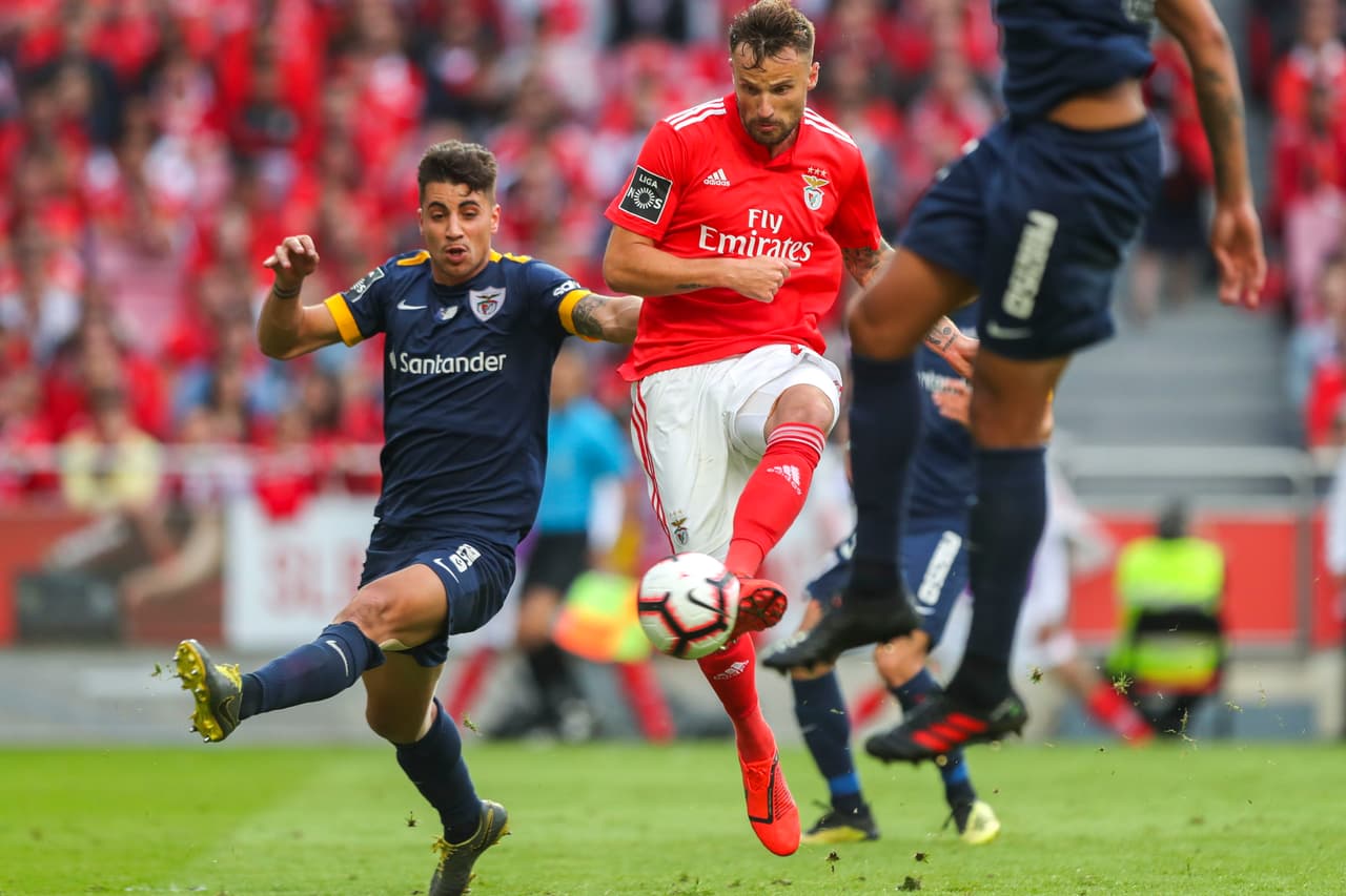 En la cancha todo fue favorable al Benfica, que se impuso por claridad por 4-1 sin dejar duda alguna del mérito de su título.
