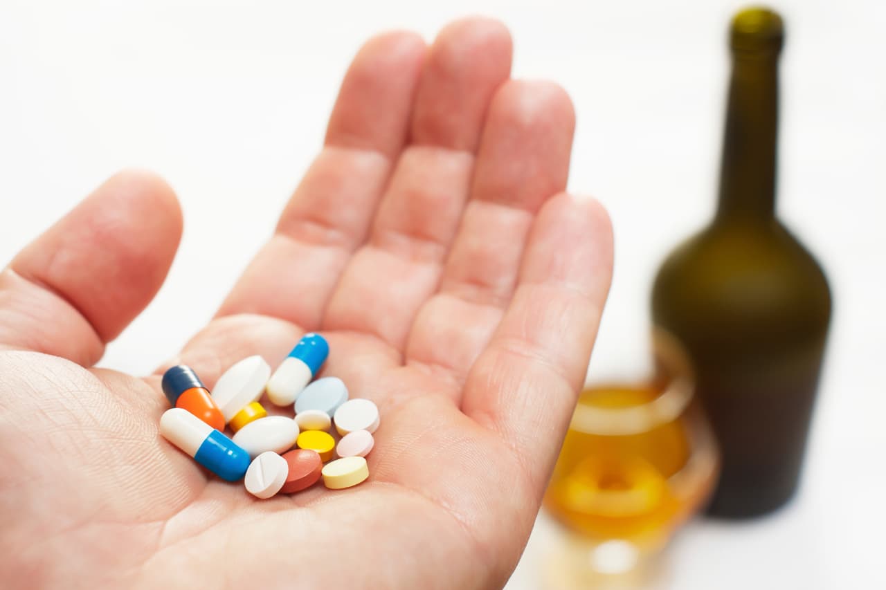 <b>¿Son eficaces los antibióticos para prevenir el contagio por el coronavirus?</b>
<br>Los antibióticos son eficaces contra las bacterias, pero no contra los virus, por lo tanto, la OMS asegura que no son eficaces contra el covid-19.