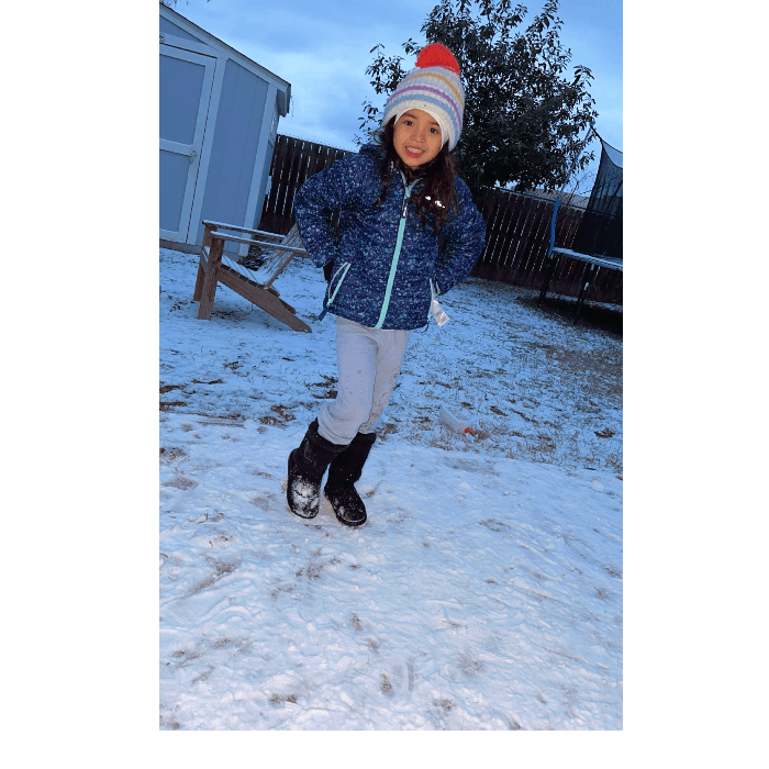 La tormenta invernal trajo una densa capa de nieve que cubrió la ciudad y varias zonas del centro de Texas.
<br>
<br>Usuarios de Univision enviaron las imágenes de cómo vivieron la primer nevada del 2025.