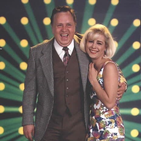 En 1993 fue conductora de otro programa de consursos, 'Llévatelo', donde hacía mancuerna con el fallecido comediante
<b><a href="http://www.univision.com/entretenimiento/a-18-anos-de-su-asesinato-paul-stanley-recuerda-a-su-padre-el-conductor-paco-stanley">Paco Stanley</a></b>.