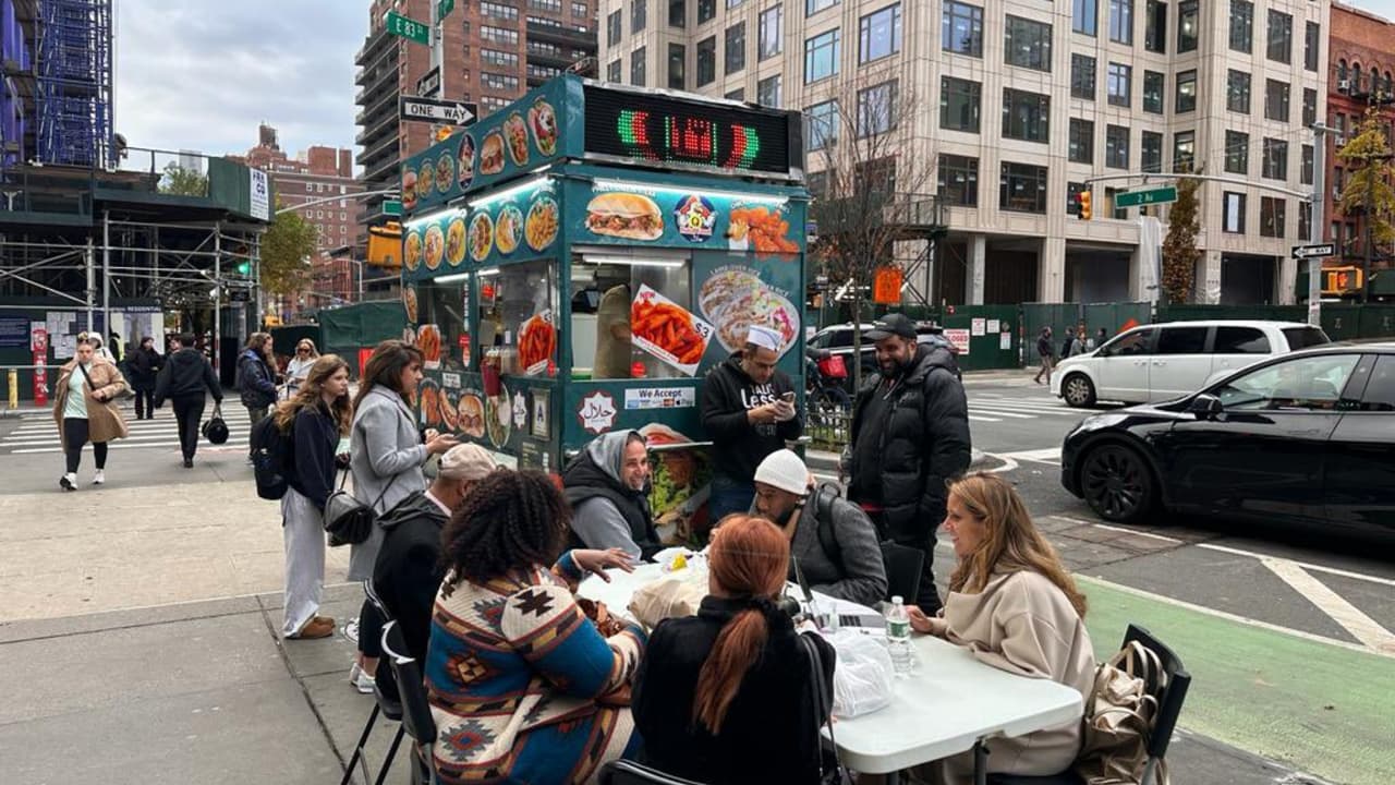 Programa contrata a vendedores ambulantes para eventos en Nueva York