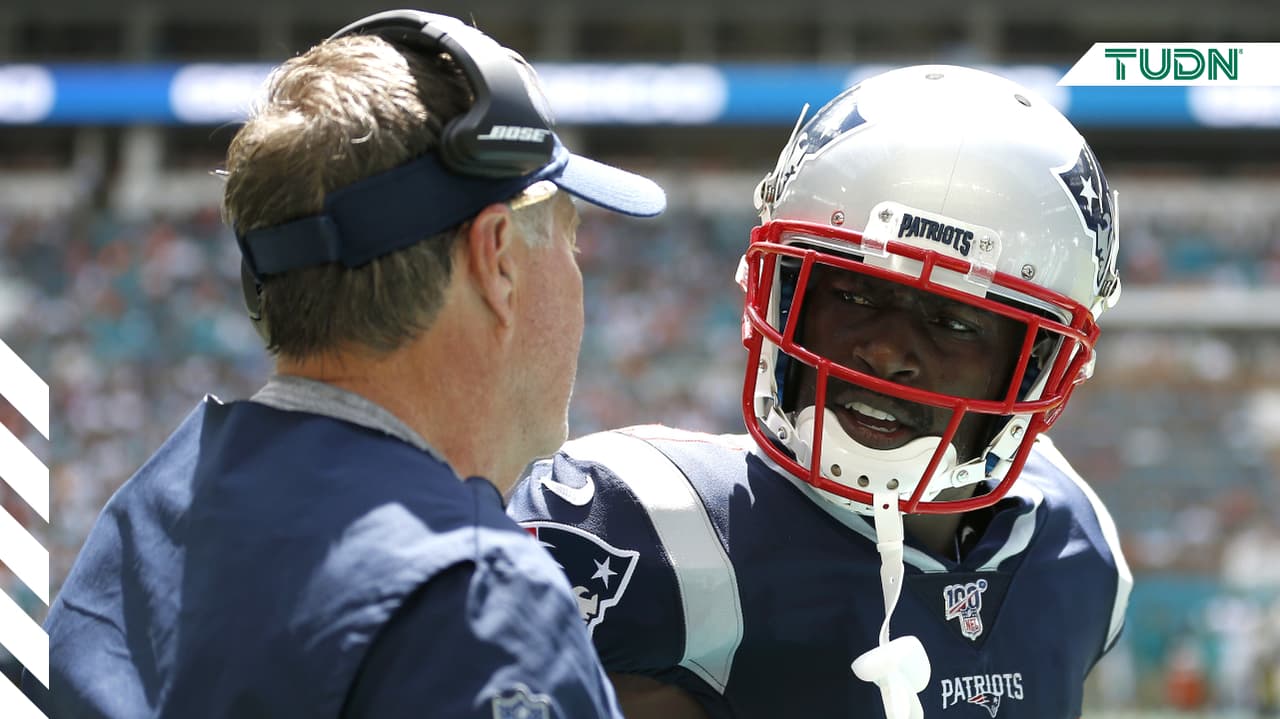 Antonio Brown regala el balón de su único TD con los ‘Pats’