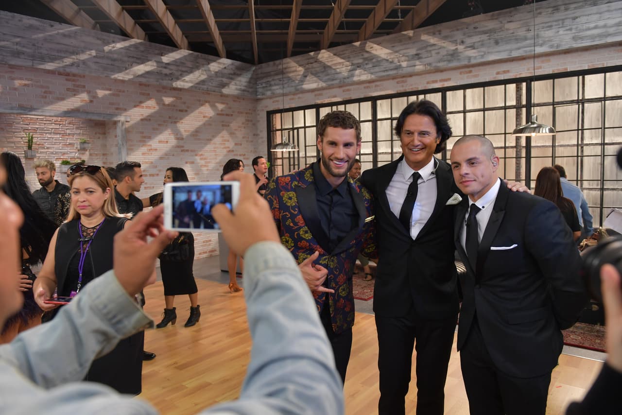 También hubo oportunidades para hacerse selfies en el backstage.