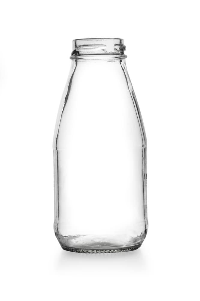 Haremos un bonito objeto decorativo con una botella vacía de cristal, tu ingrediente principal.