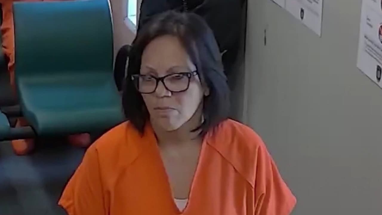 Alcalde de Kissimmee Jackie Espinosa comparece ante el tribunal por hurto mayor y fraude