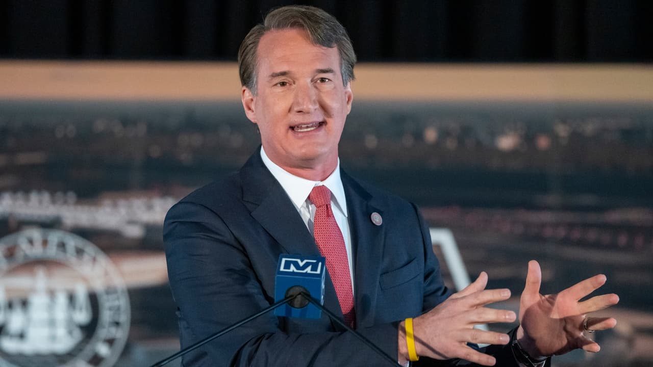 Gobernador de Virginia respalda operativos de ICE en tribunales; reitera colaboración estatal