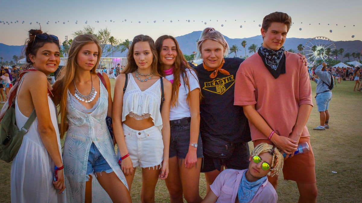 Estilos muy casuales se vieron este año.