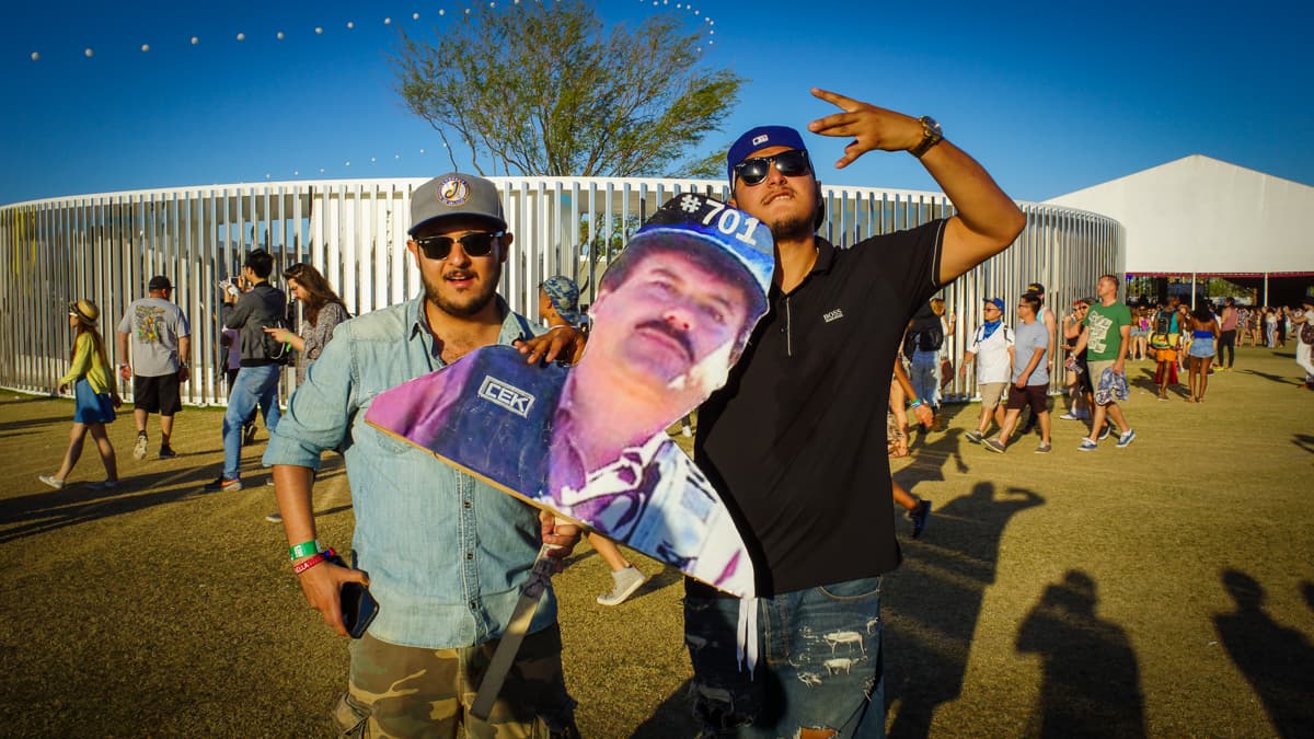 #Chapochela fue el hashtag usado para los que se tomaron la foto con este cartel.