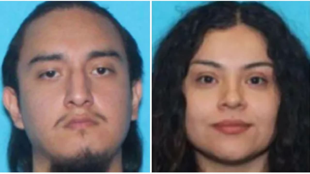 Audiencia contradice versión de agentes federales que balearon a una mujer en Chicago 