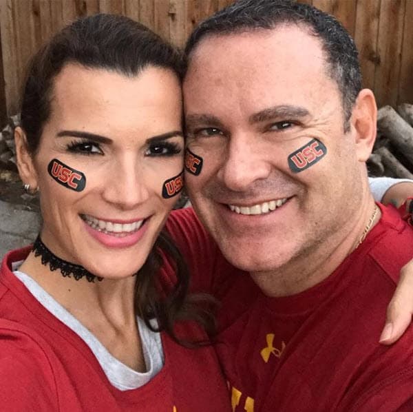 Pero el presentador de Despierta América no viajó solo, su esposa Cristy y todos sus hijos lo acompañaron a este viaje a California.