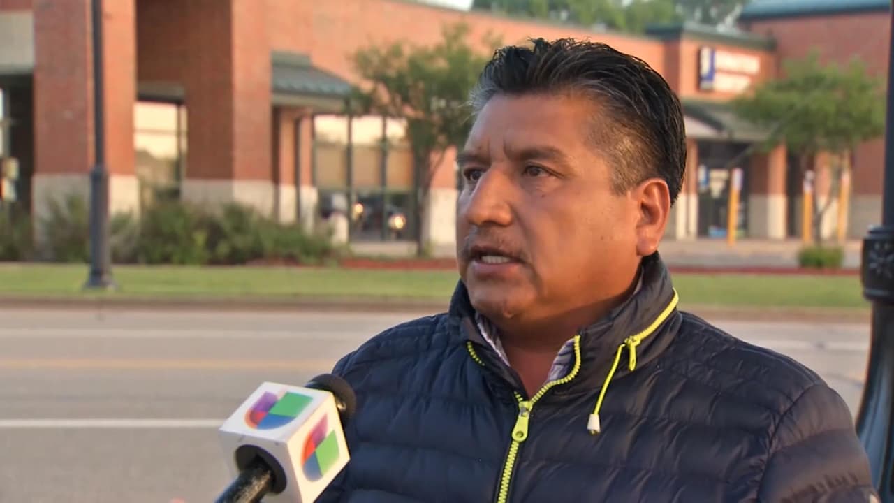 Mexicano que entró legalmente a EEUU fue arrestado durante una redada porque no llevaba sus papeles consigo