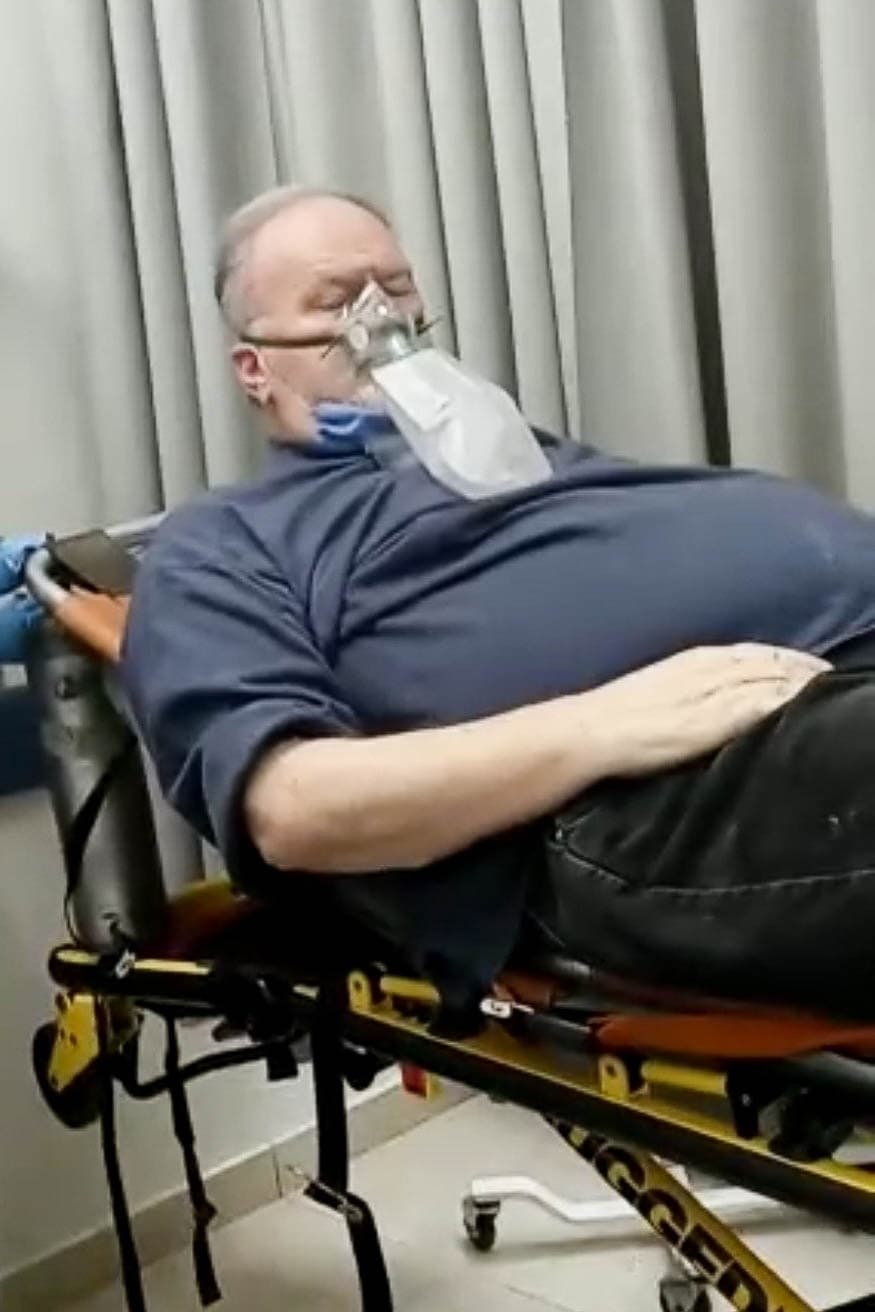 "Si ella no puede encontrarlo en su corazón o no tiene la conciencia moral para dar un paso adelante, entonces 
<b>la culpa es de ella</b>", sentenció la mujer, quien tiene viejas rencillas con su famosa hermana. 
<br>