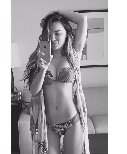 La semana también se puso ardiente con la sexy selfie que se tomó Belinda.