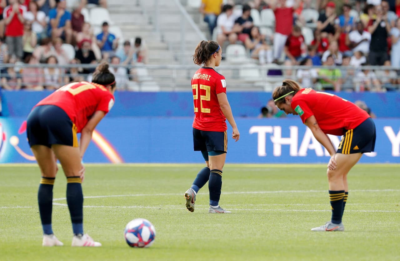 España se despide de una forma muy competitiva de su segundo Mundial femenino y al consumar su eliminación también le dicen adiós a la posibilidad de los Juegos Olímpicos.